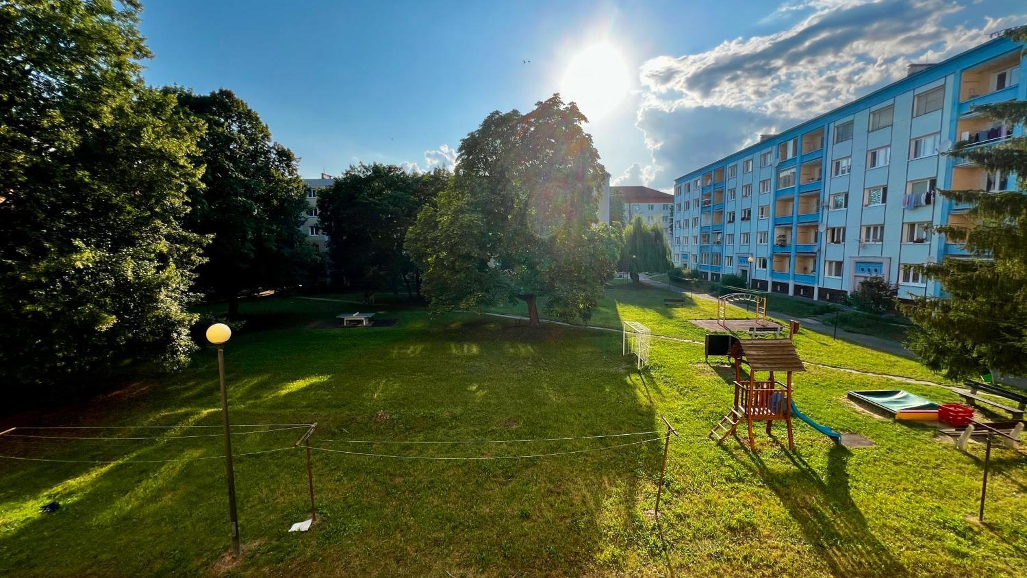Industrial Apartment I 24Hr Self Check-In I Free Parking & Coffee Banská Bystrica Eksteriør billede